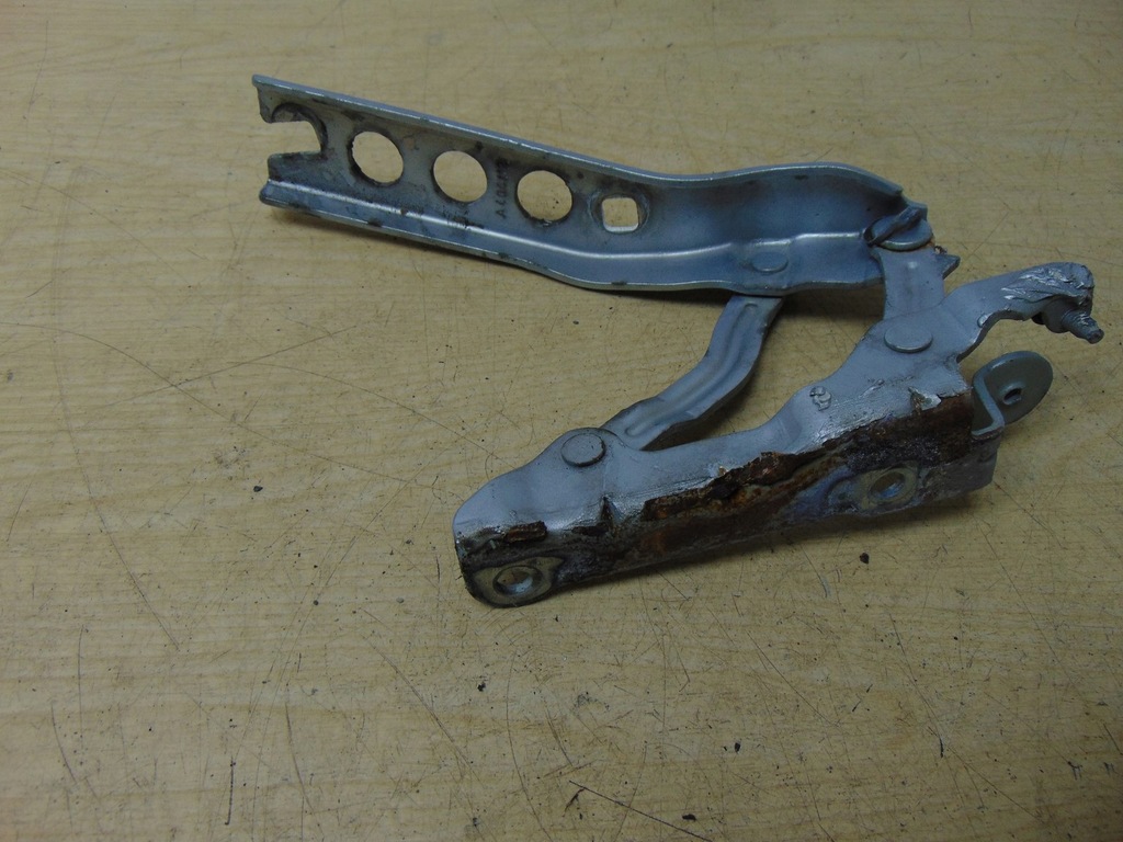 фото №5, Петля капот правый skoda octavia ii lift