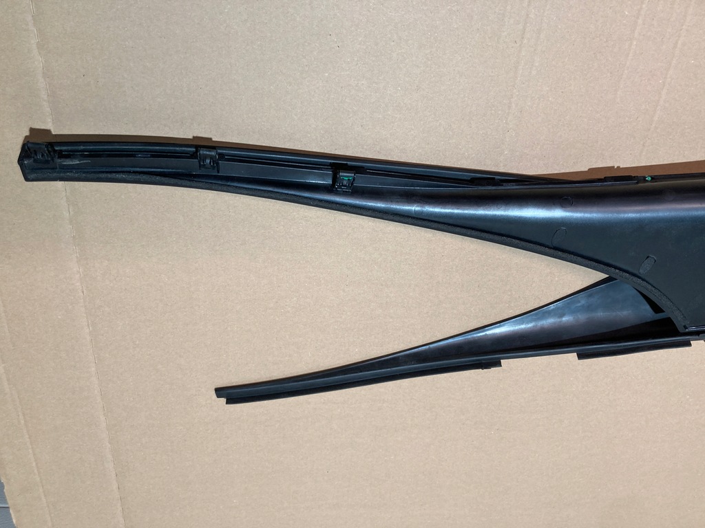 фото №11, Молдинг крыша левая aston martin db11