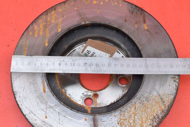 фото №6, Диск тормозная перед toyota corolla verso 1 i 2.0 d-4d 03r