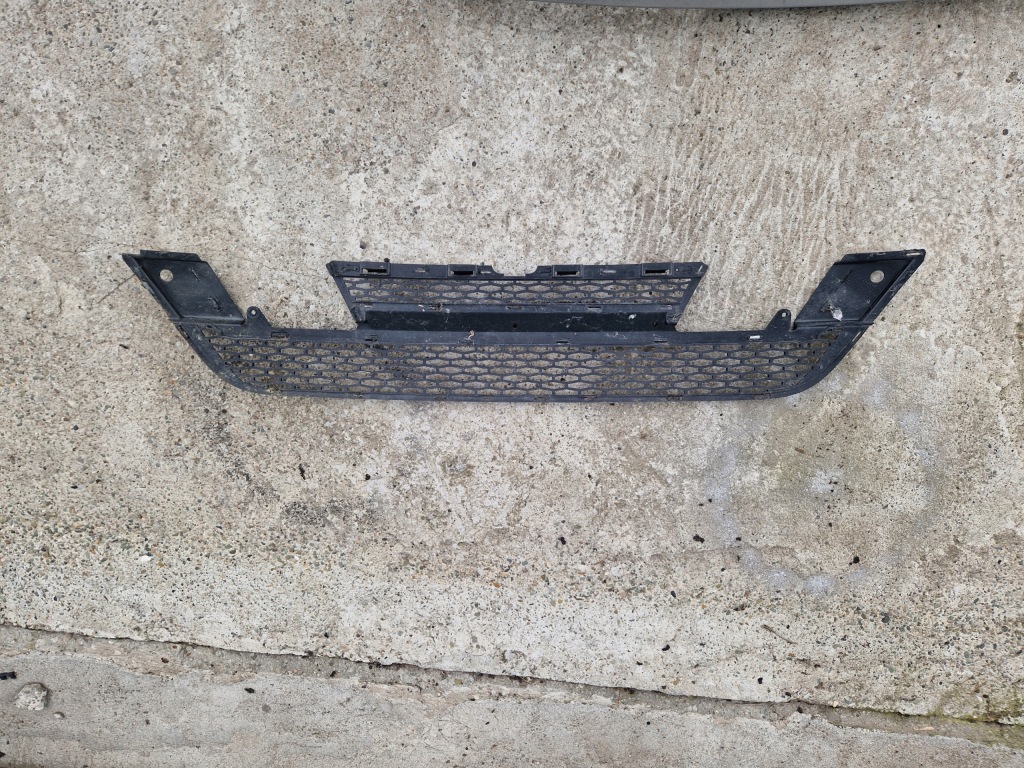 фото №2, Range rover evoque - решётка бампера перед