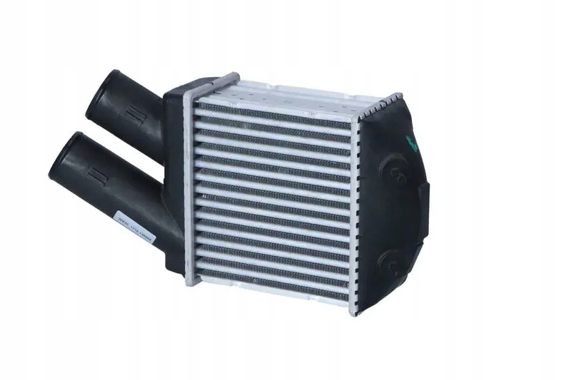 Купити Радіатор повітря інтеркулер 30832 nrf renault