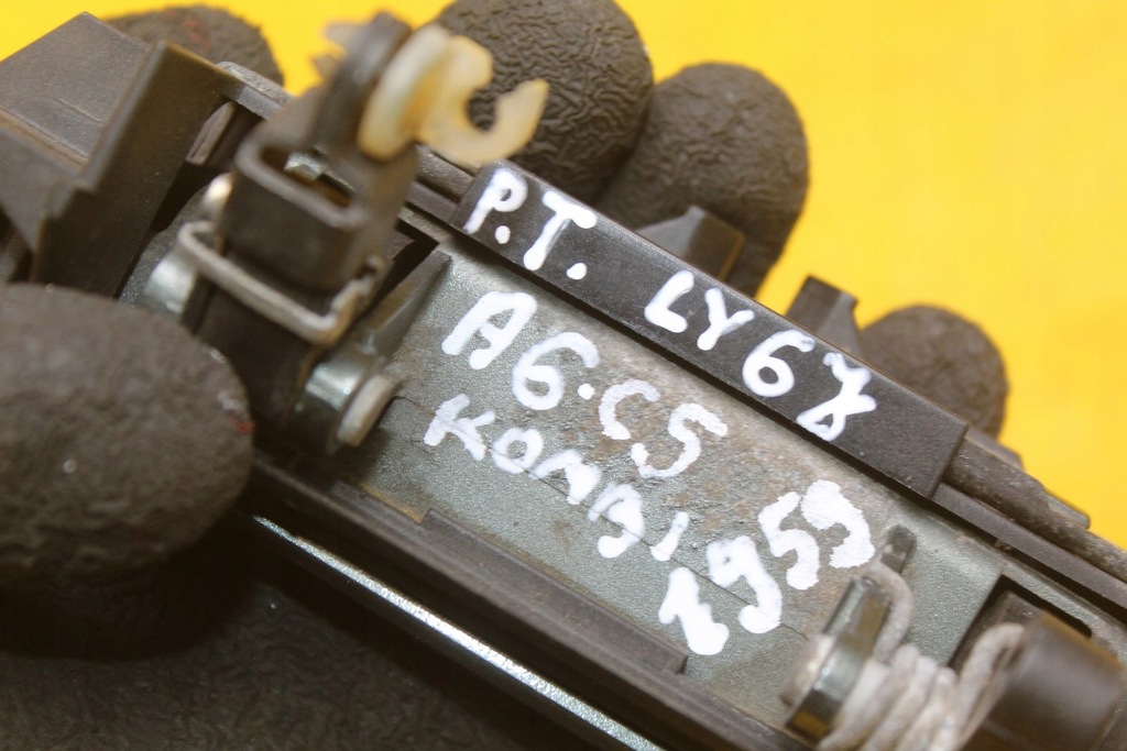 фото №8, Ручка дверь правый задняя audi a6 c5 allroad kombi 4b0839885 ly6j