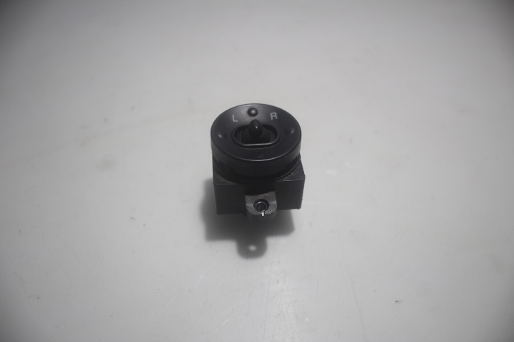 фото №1, Панель управление зеркал hyundai i10 i