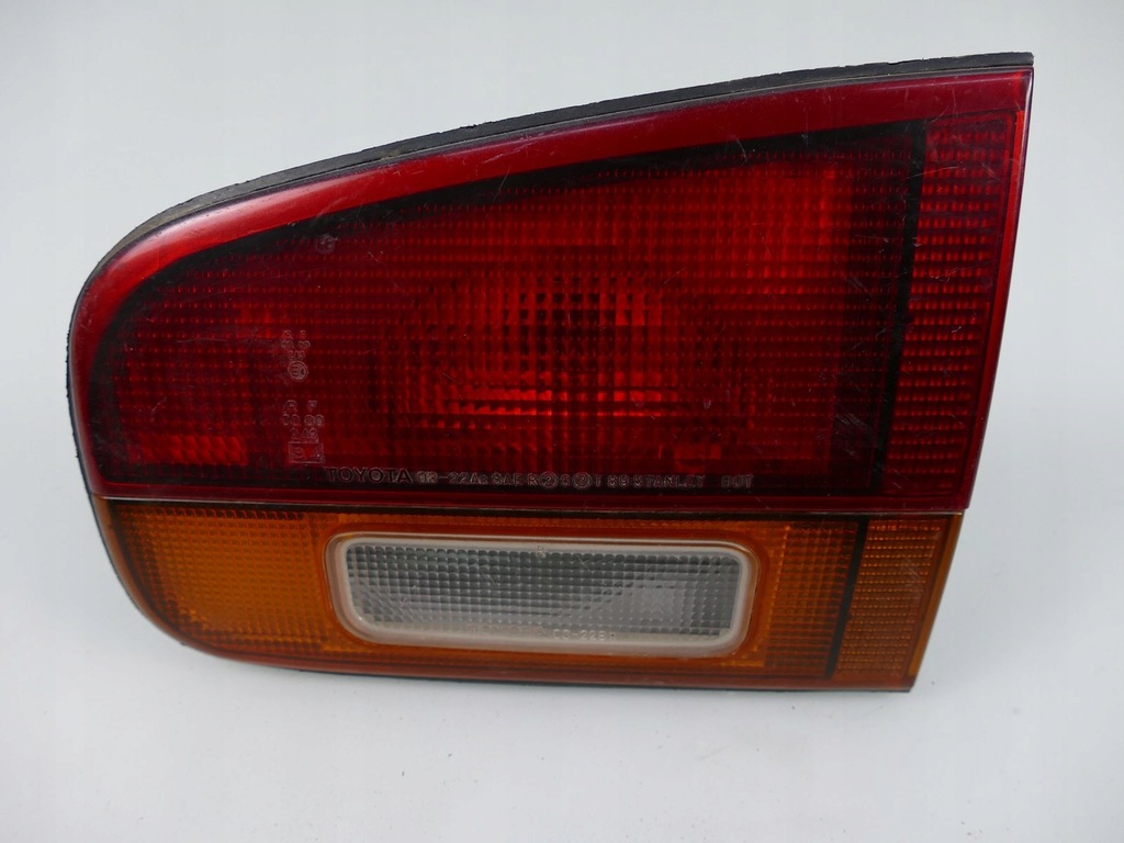 фото №1, Toyota camry kombi лампа правый задняя правая задняя