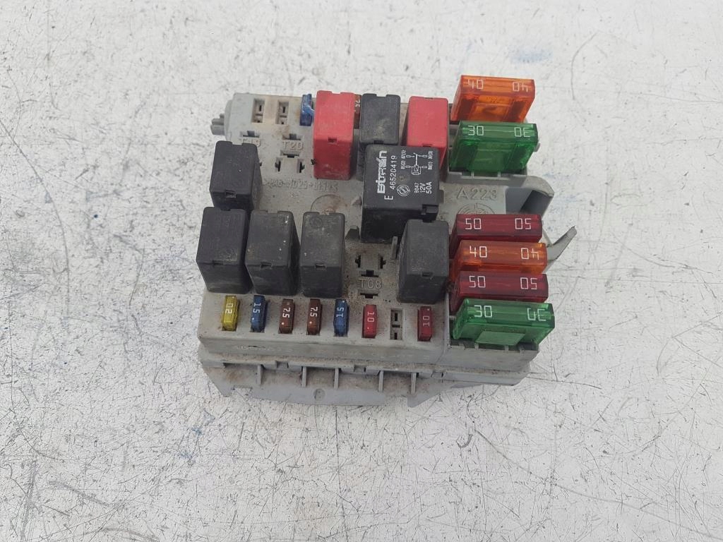 фото №1, Коробка запобіжників alfa romeo 147 1.6 46558759