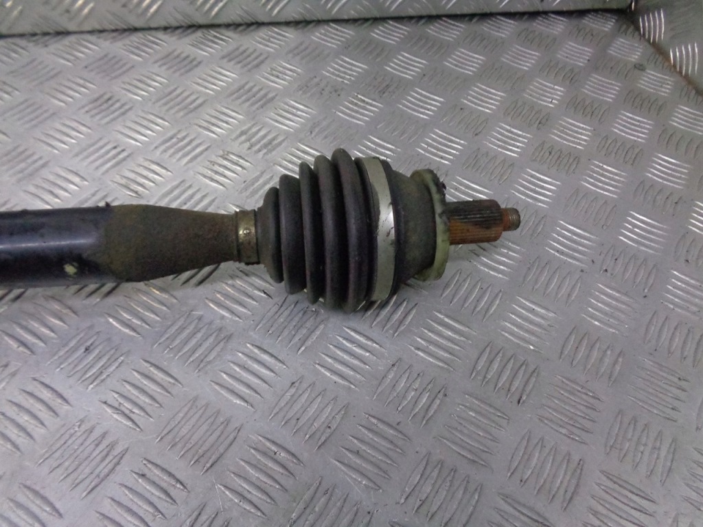 фото №3, Приводной вал правая передняя vw polo iv 1.2