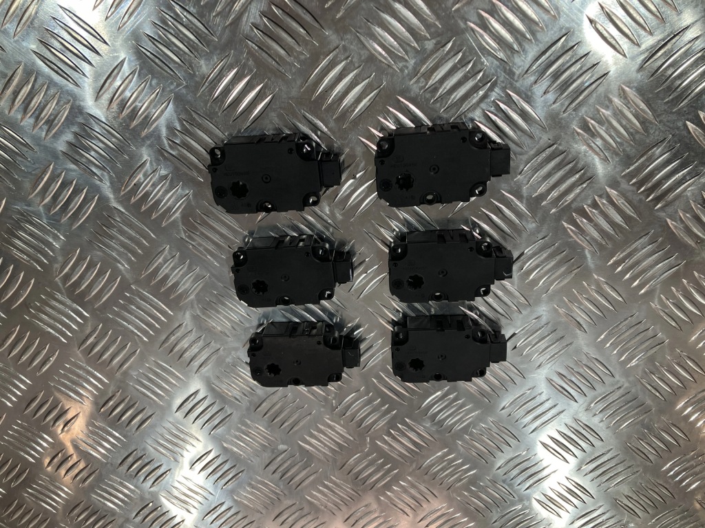 фото №1, Моторчик обігрівача mercedes c klasa w205