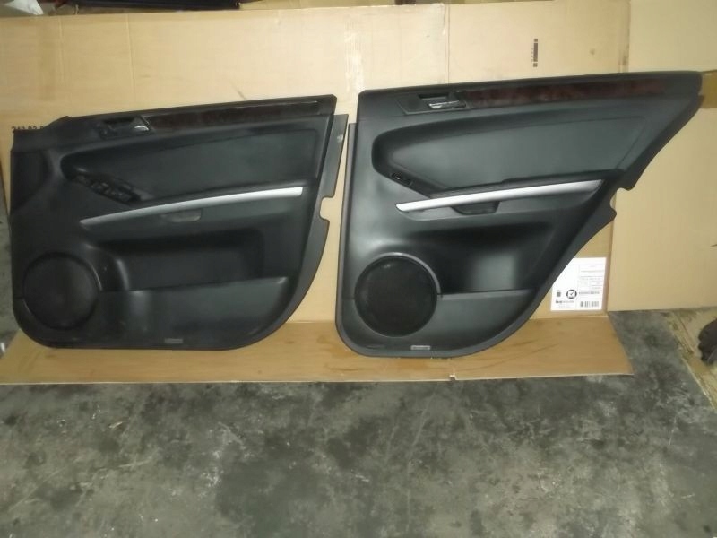 Купити Mercedes ml w164 обшивки двері оббивка правий лівий