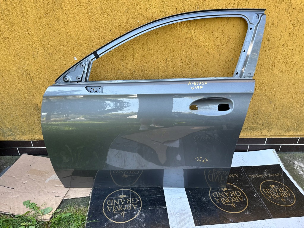 Mercedes a klasa 177 дверь передние левая oryg в Украине