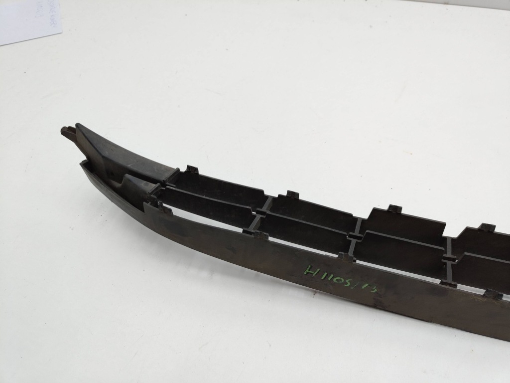 Купити Opel corsa e решітка середня бампера перед передній 13432002