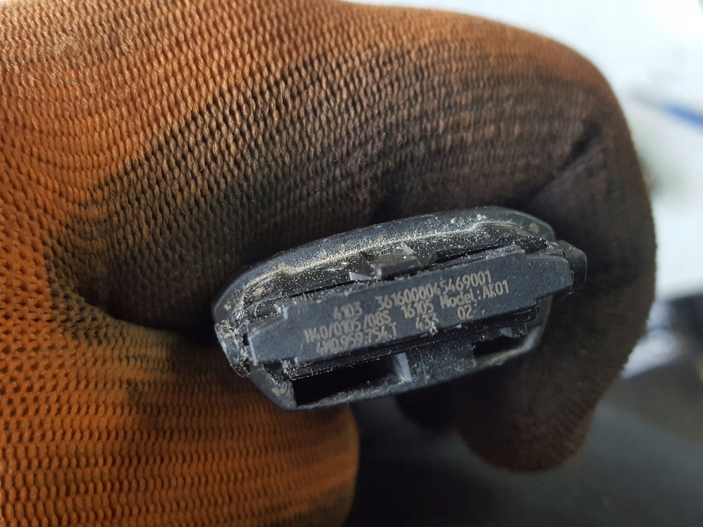 фото №5, Audi a4 b9 8w 15-18r ключи брелоки 4m0959754t