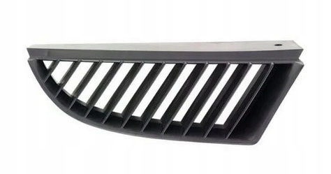 фото №1, Решётка радиатора перед правая mitsubishi colt 04-08