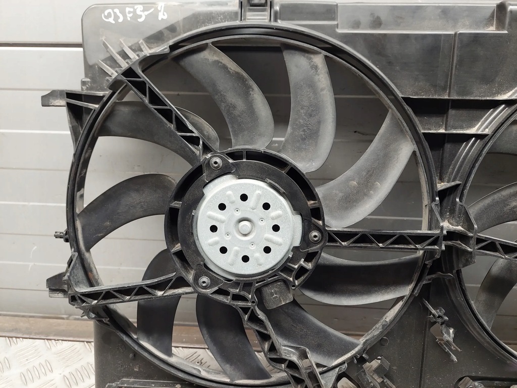 фото №5, Audi q3 f3 8k0121003ag корпус вентиляторов