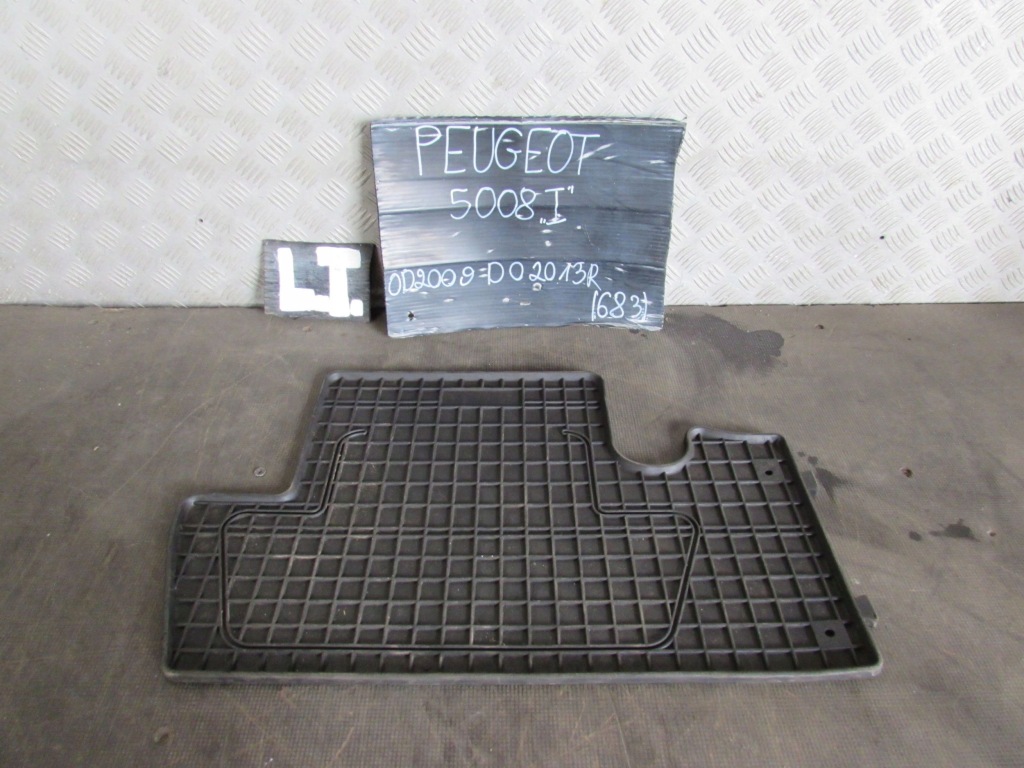 Коврик левое  задняя peugeot 5008 1 09-13 r. Недорого