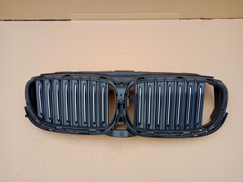 фото №1, Bmw g30, g31 жалюзи шторка решётка радиатора 2015r