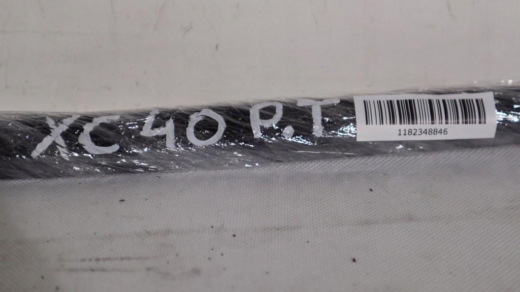 фото №6, Volvo xc40 молдинг уплотнитель правая задняя