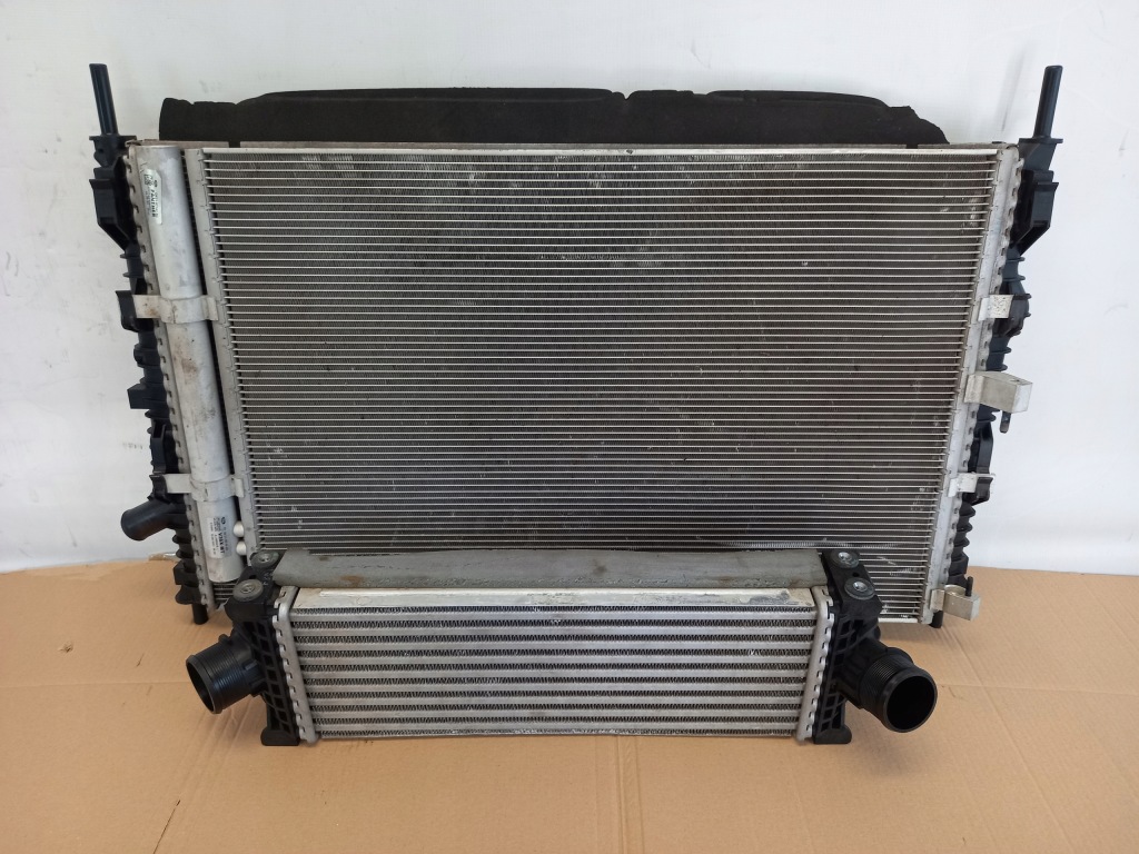 Комплект радіатор вентилятори ford transit custom 2.0 tdci 2015- Зі Шроту