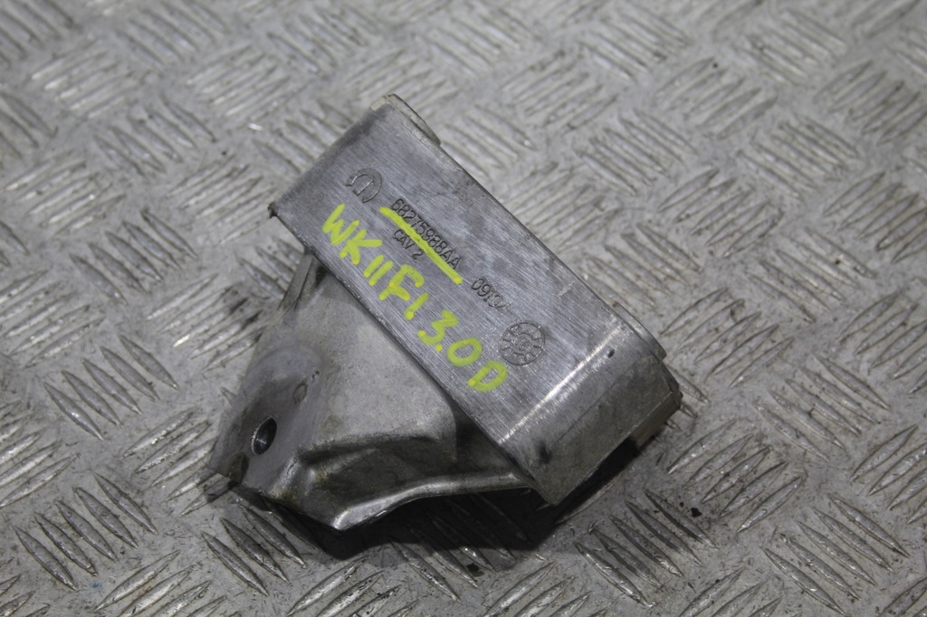 фото №1, Кронштейн двигателя jeep grand cherokee wk2 lift