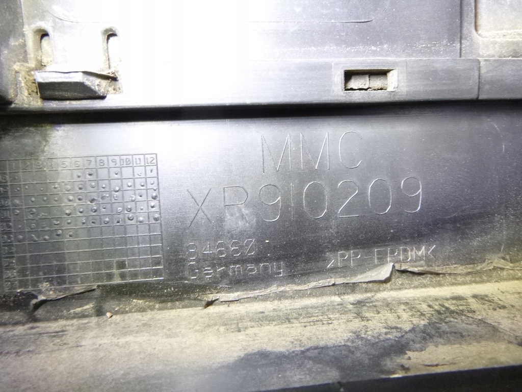 фото №10, Бампер передний mitsubishi carisma lift 2001r.