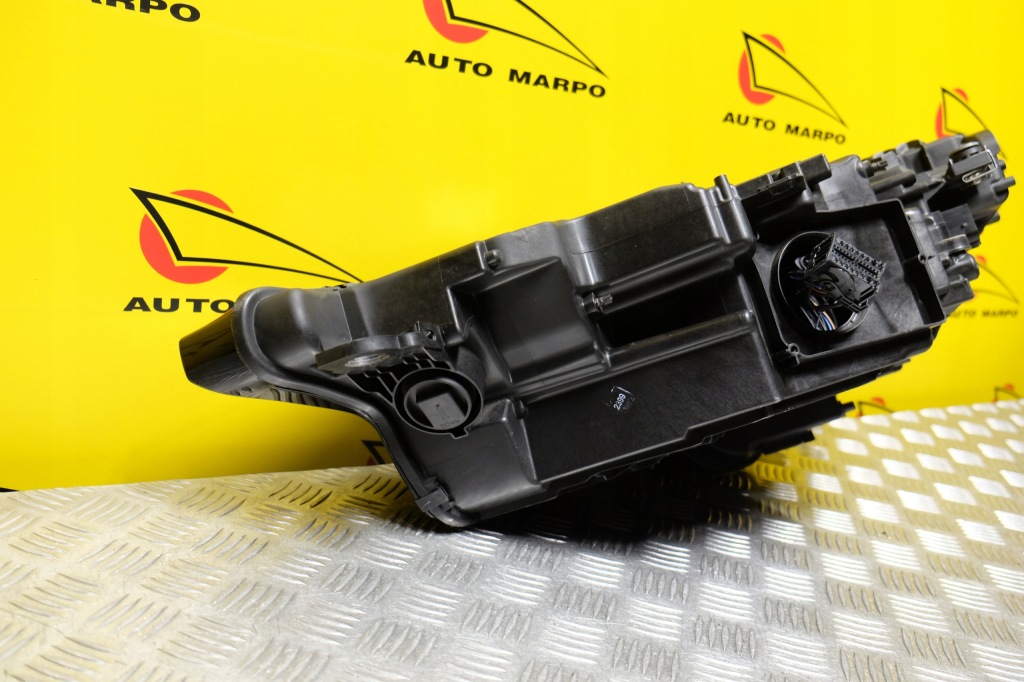 Audi e-tron 2018- фара лампа full led правая америка Цена