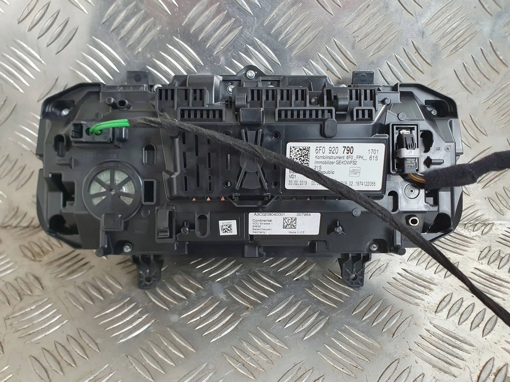 фото №7, Seat arona 2017-2024 счетчик дисплей экран