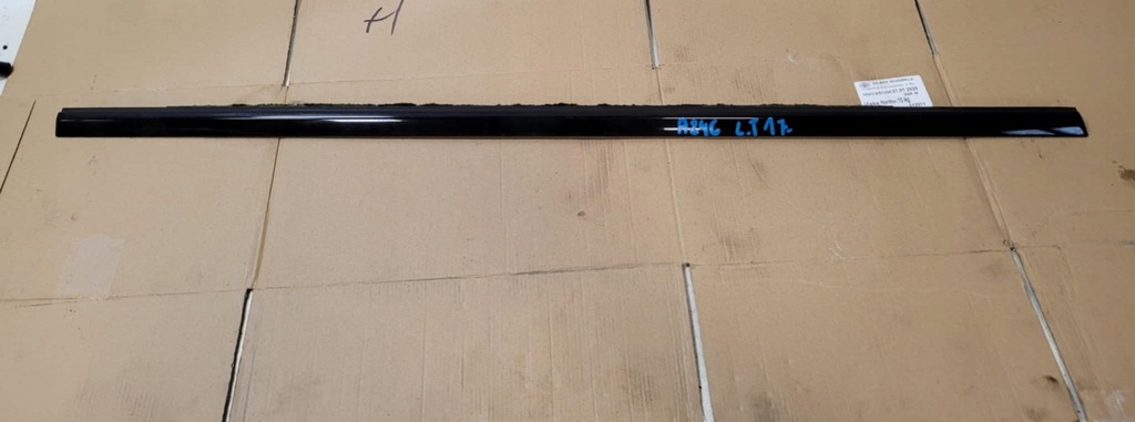 фото №1, Молдинг уплотнитель дверь левый задняя mercedes w246 2017