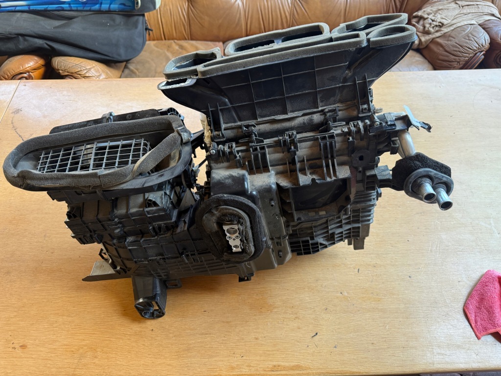 фото №1, Toyota hilux viii 15- отопитель воздуходувка корпус кондиционер a/c