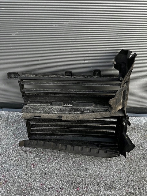 фото №1, Шторка воздуховод воздуха жалюзи peugeot 2008 ii