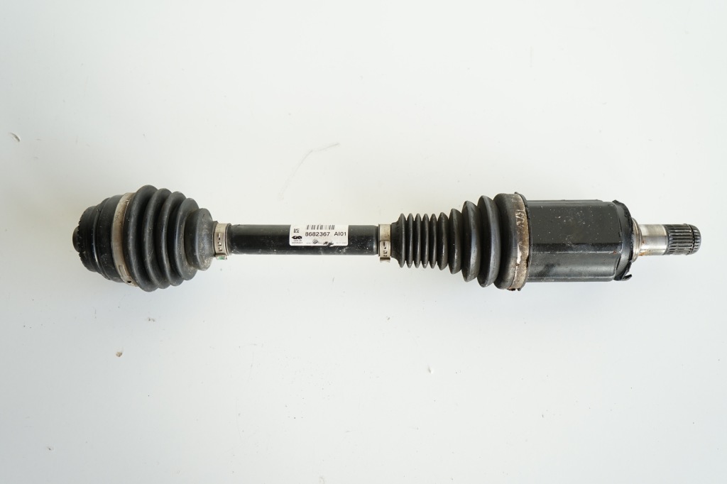 фото №1, Приводной вал передняя левая bmw g20 g21 g22 xdrive 4x4 8682367