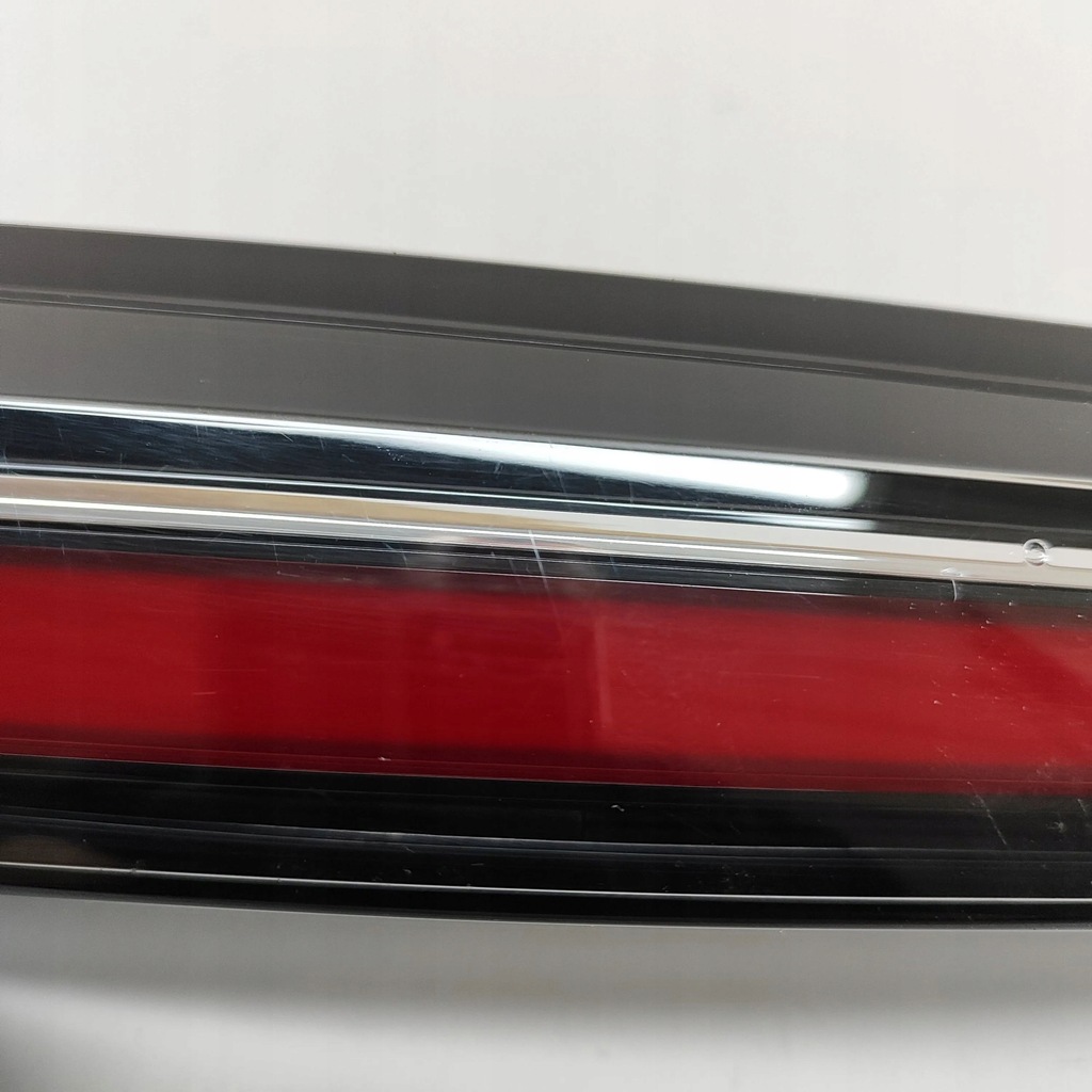 фото №9, Opel mokka b 2023 права сторона лампи задній кришки багажника