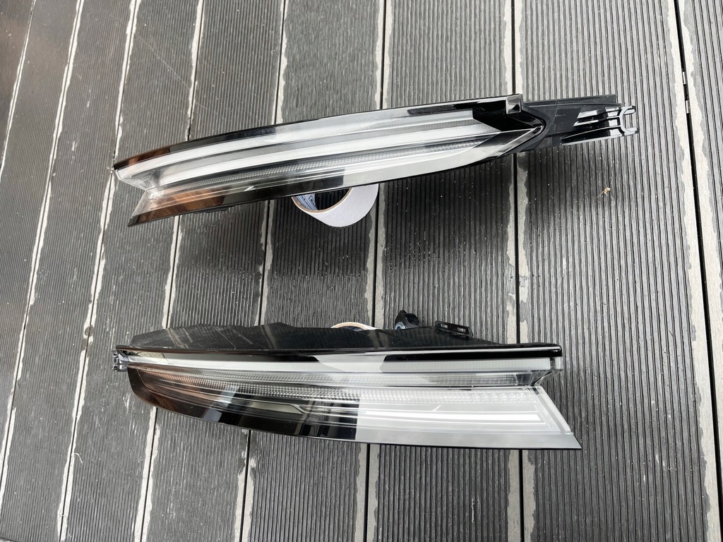 фото №15, Комплект задняя задняя правая / левая porsche taycan 9j1 9ja945096a / 9ja945095a