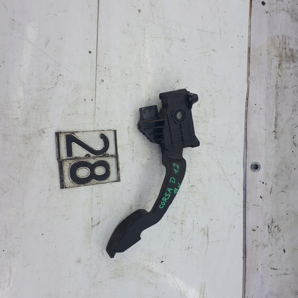 фото №1, Opel corsa d 1.2 16v педаль газа 55702020