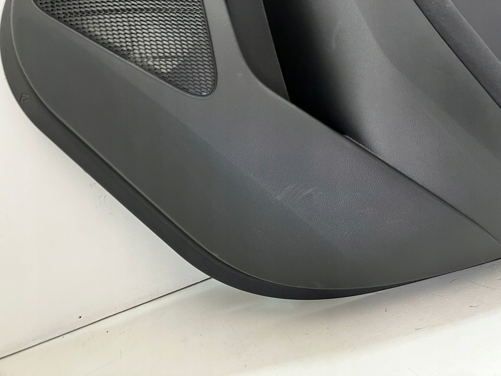 фото №9, Corolla e21 kombi обшивка оббивка двері правий задня