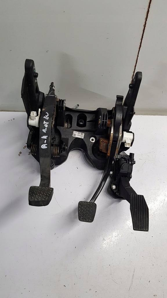 фото №1, Педали каркас opel astra k