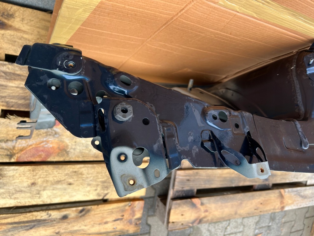 Mazda cx-5 kf четвертина ліва елемент  кріплення  рік 2023 Оригінал