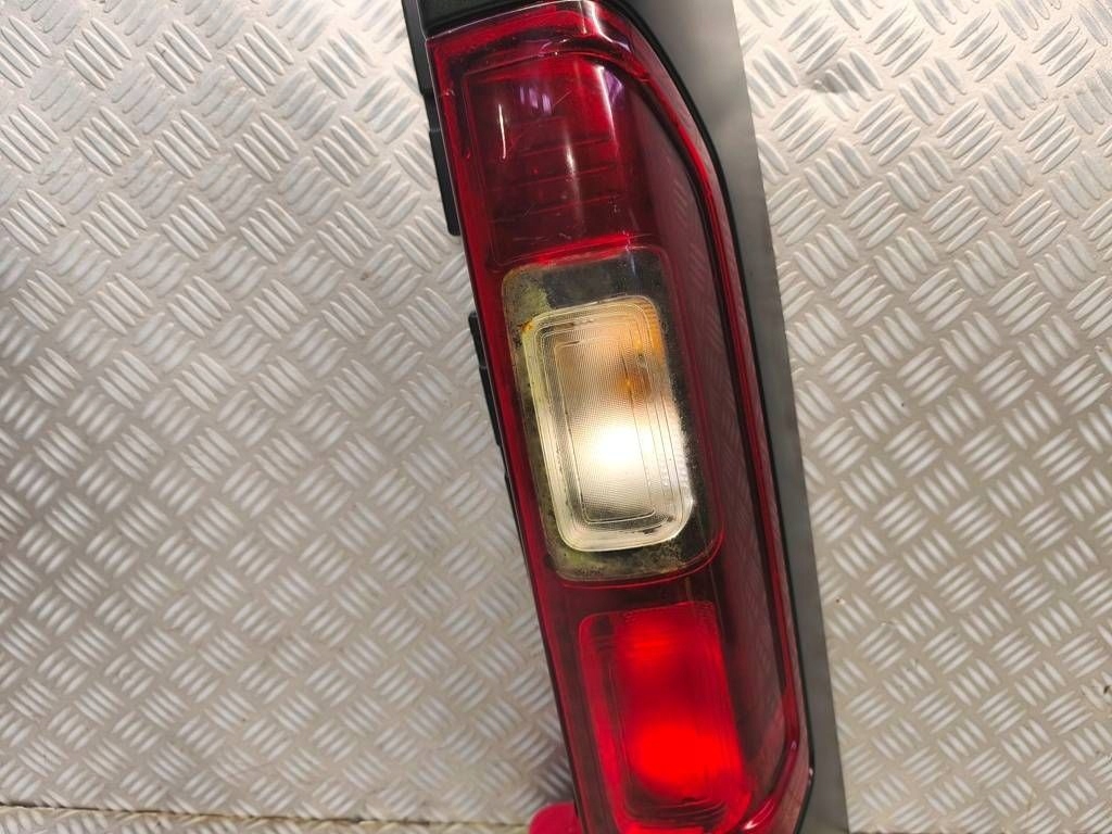 Фара задняя правый  renault trafic 3 opel vivaro b fiat talento 93450970 с Разборки