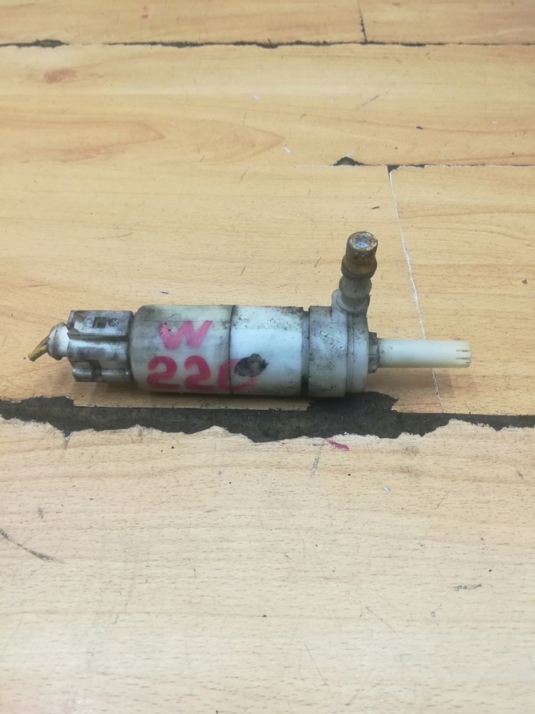 Купити Помпа омивача mercedes w220