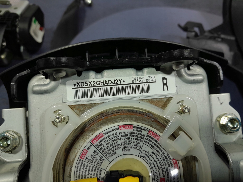 фото №8, Colt mk6 z30 lift подушка безопасности подушки безопасности панели консоли ремни eu 8002a579zz