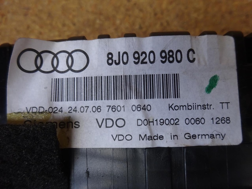 фото №8, Audi tt 8j tfsi 06-14 счетчик приборы 8j0920980c