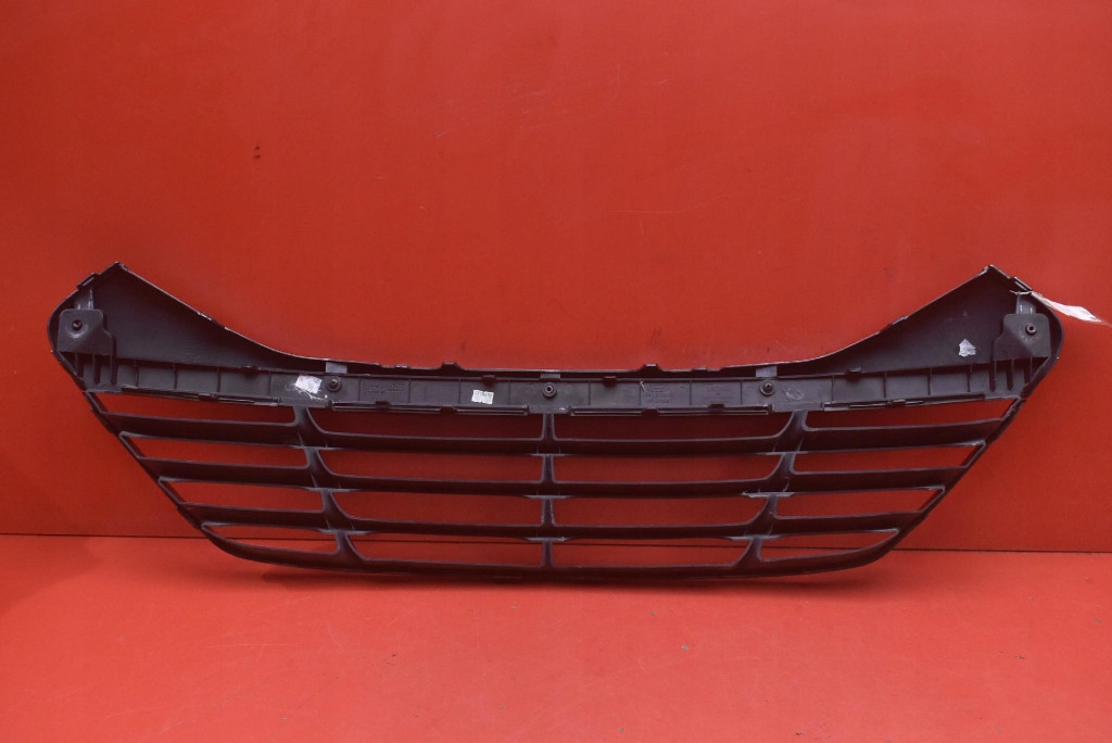 Решітка бампера середня 5k 86550-2y000 hyundai ix35 1 1 09-13 в Україні