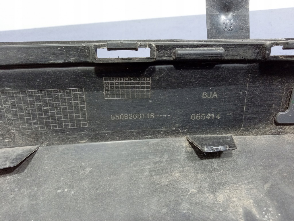 фото №7, Renault clio v 19- молдинг дифузор бампера задня 850b26311r