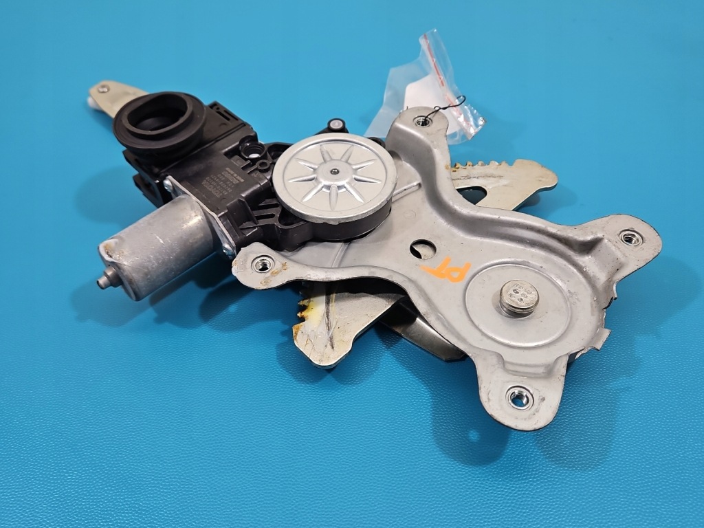 Купити Підйомник задня правий скло підйомник lexus ct 10-22 85720-60320 hb