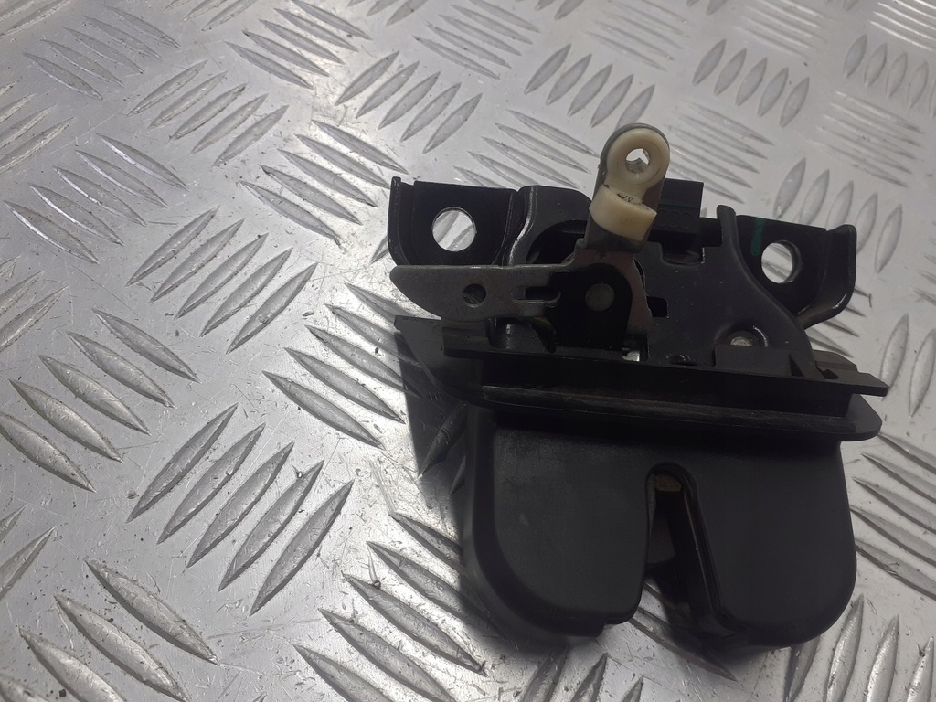 фото №1, Замок крышки багажника audi a2 1.4