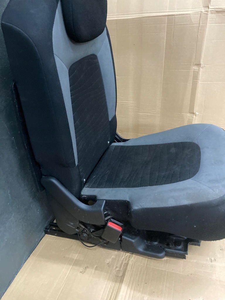 фото №3, Сиденье задняя левый ii ряд citroen c4 grand picasso ii