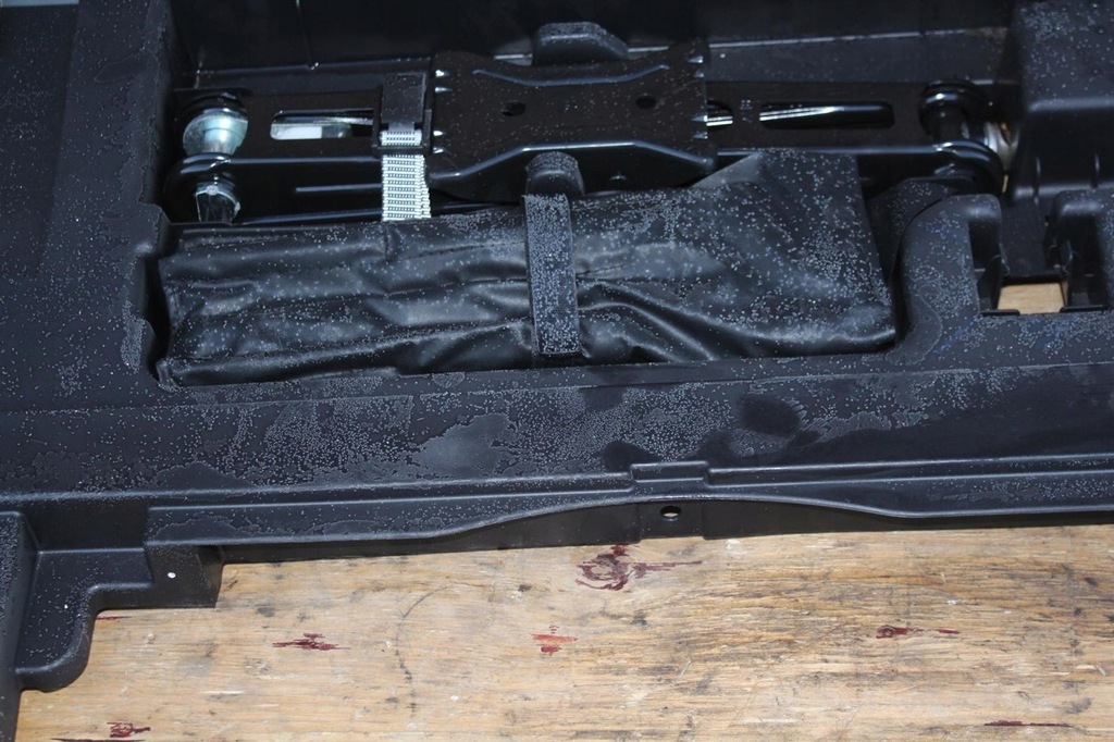 фото №5, Бардачок багажника инструменты audi a4 s4 b9 2018 sedan