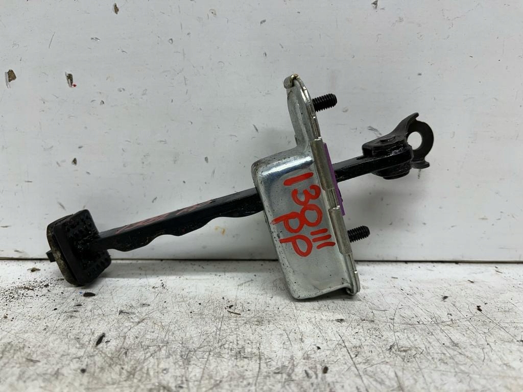 фото №1, Hyundai i30 iii обмежувач двері правий перед 2017-