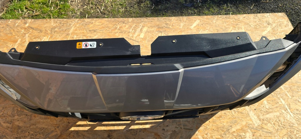 фото №5, Hyundai i20 iii бампер передній kompletny решітка радіатора решітка радіатора r3w червоний