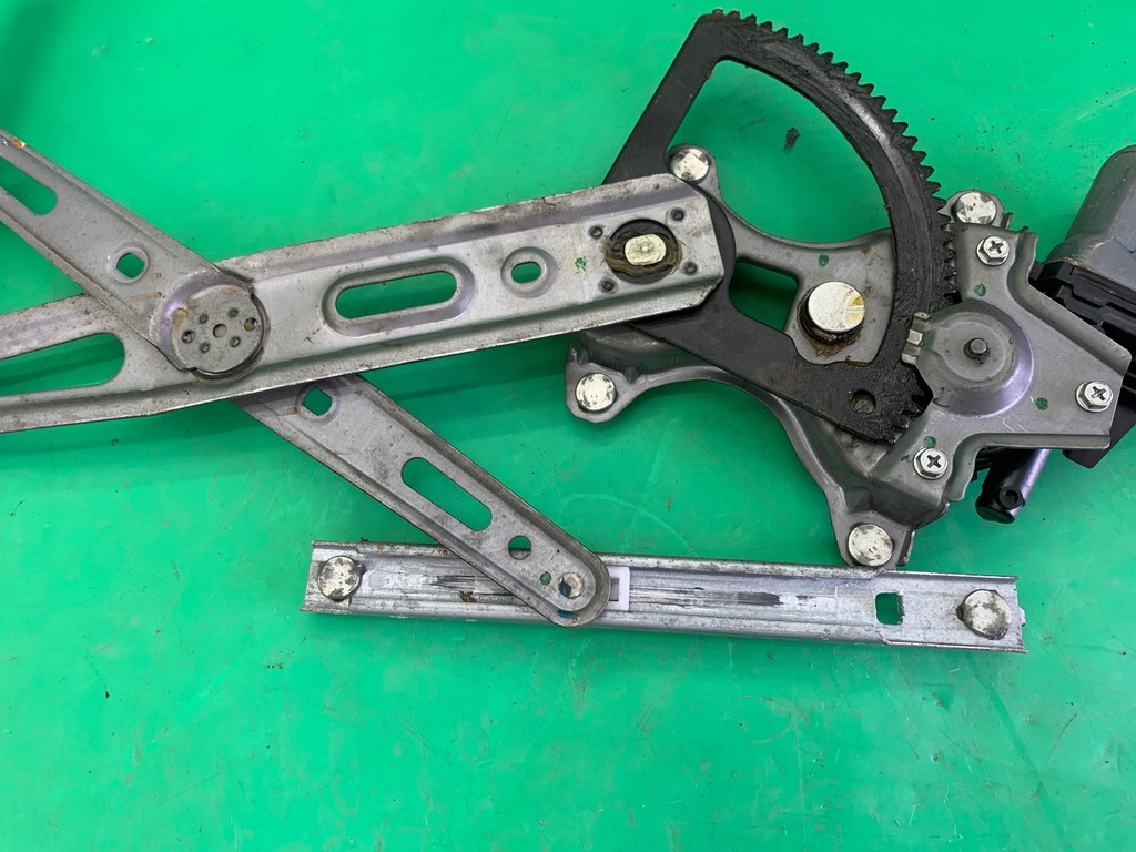 фото №8, Механизм подъемник стекло правый перед 5 дверь 98820-1j100 hyundai i20 i 08-