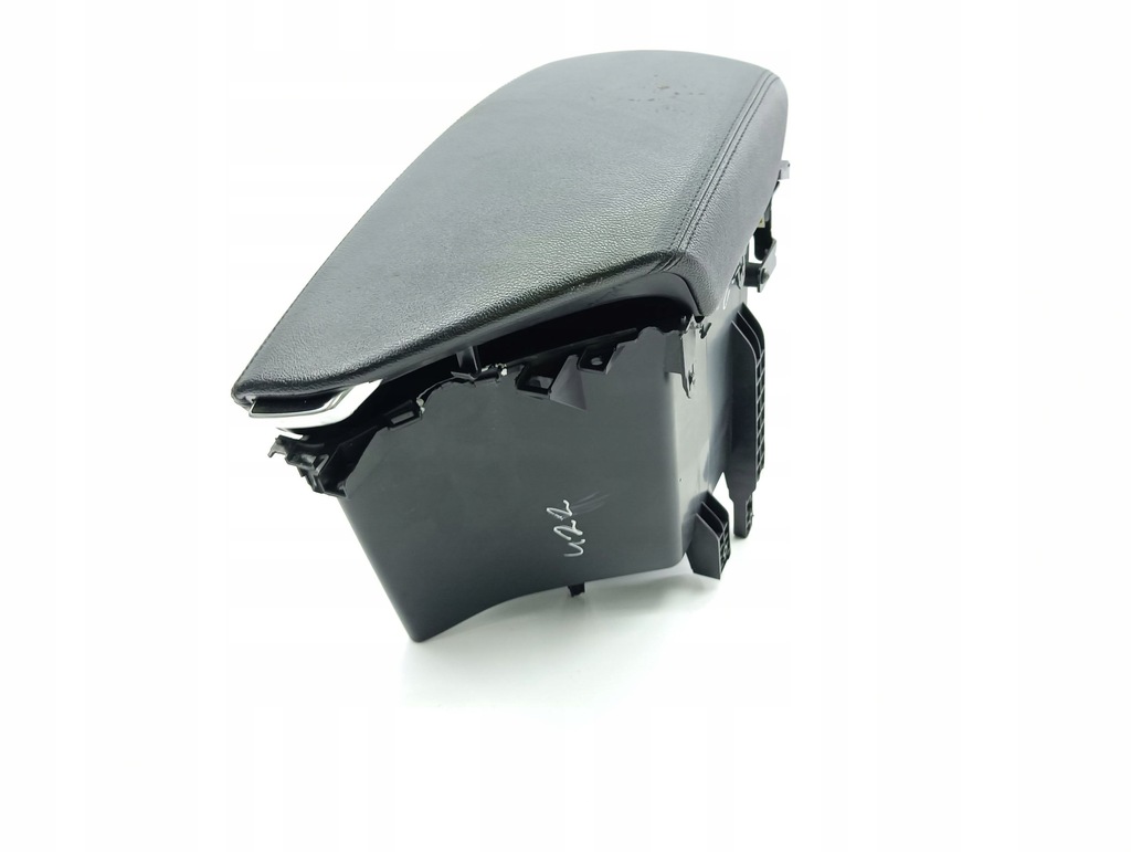 фото №1, Hyundai i40 2012 подлокотники