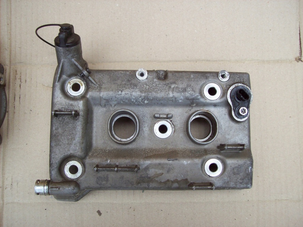 фото №1, Bmw i3 i03 rex крышка клапанов 8528944